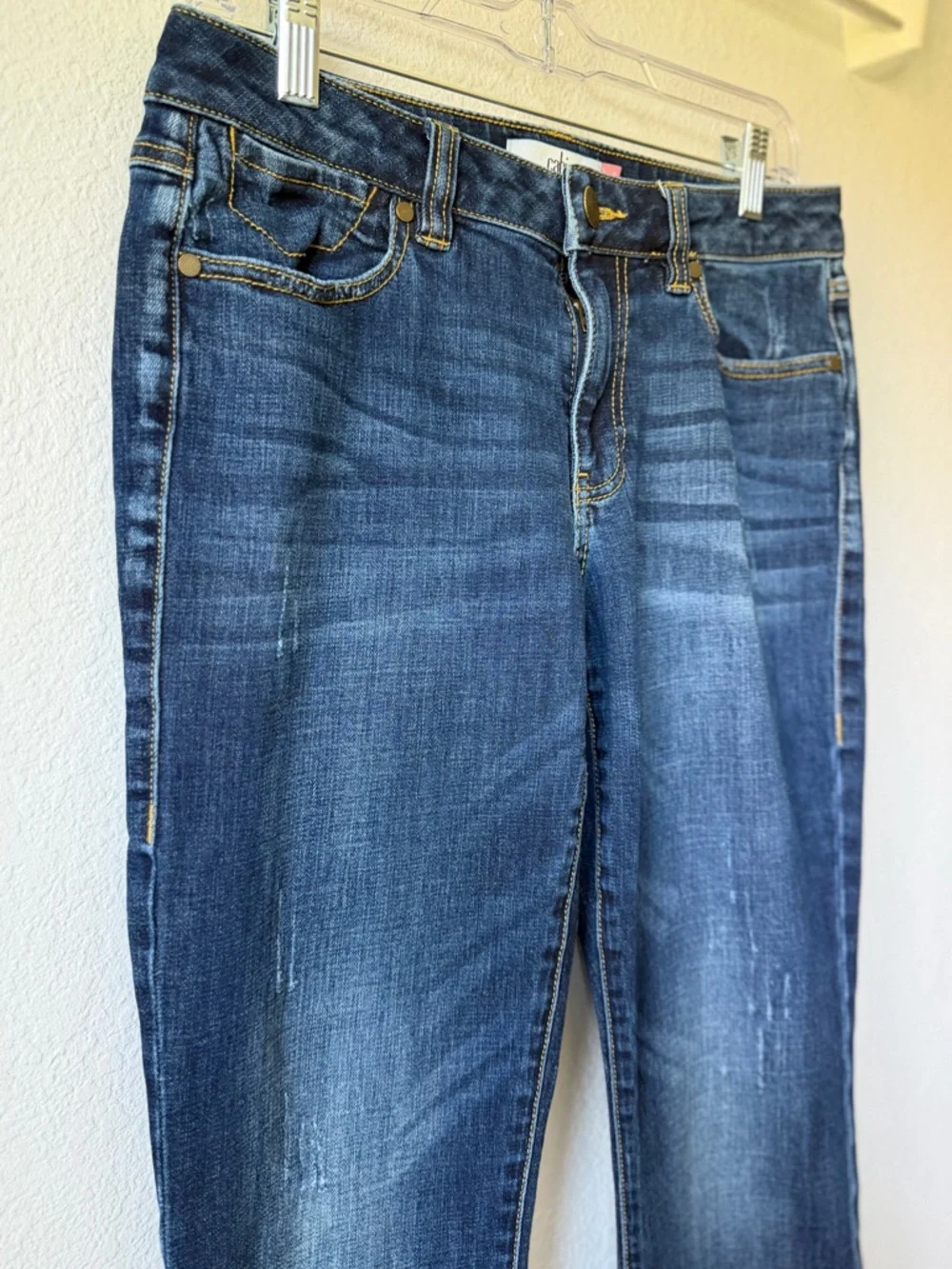 Cabi Straight Leg Jeans in Dark Blue Wash, EUC, Size 4, High Rise - Picture 3 of 9